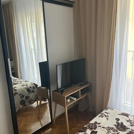 Sara Apartment *